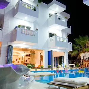 4* Hotell Relax