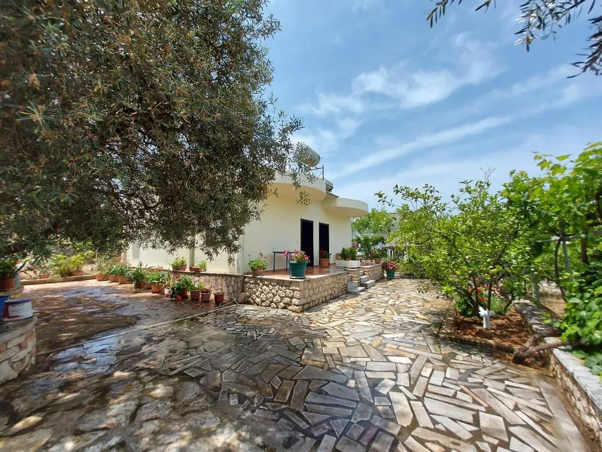 Vila Rexhaj Ksamil